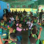 Belajar Sambil Makan: Pos Kotis Ajak Siswa SD Kuis Pengetahuan Umum di RM Swasembada