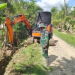 Prajurit Koramil 14/TJA Kawal Alat Berat “Normalisasi” Saluran Utama Lhok Reudeup