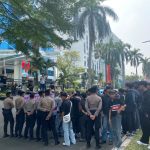 MAHASISWA DEMO di KEMENDIKTISAINTEK TANGKAP MAFIA KUOTA KIP-KULIAH BUKAN UNTUK DIPERJUALBELIKAN